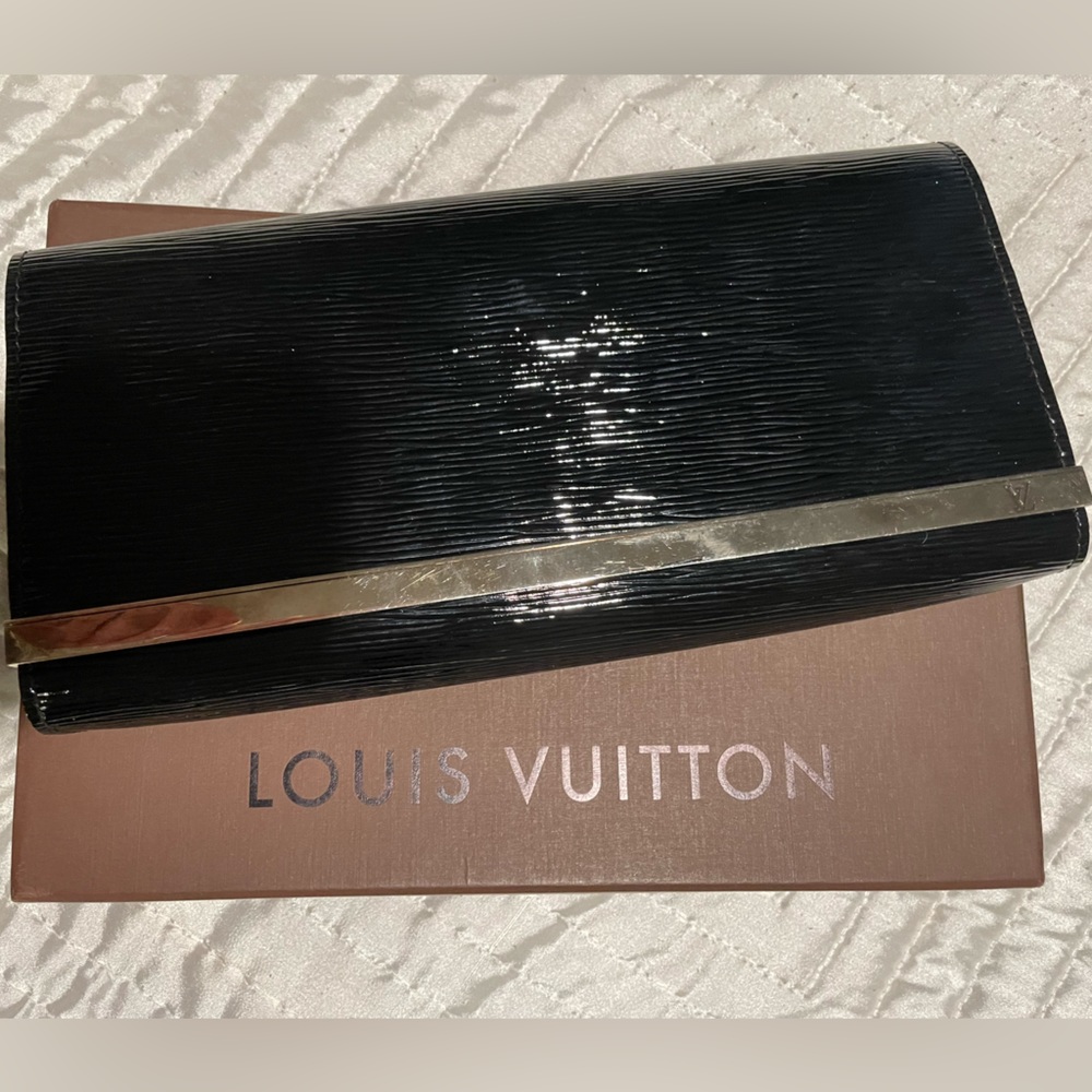 Louis Vuitton clutch